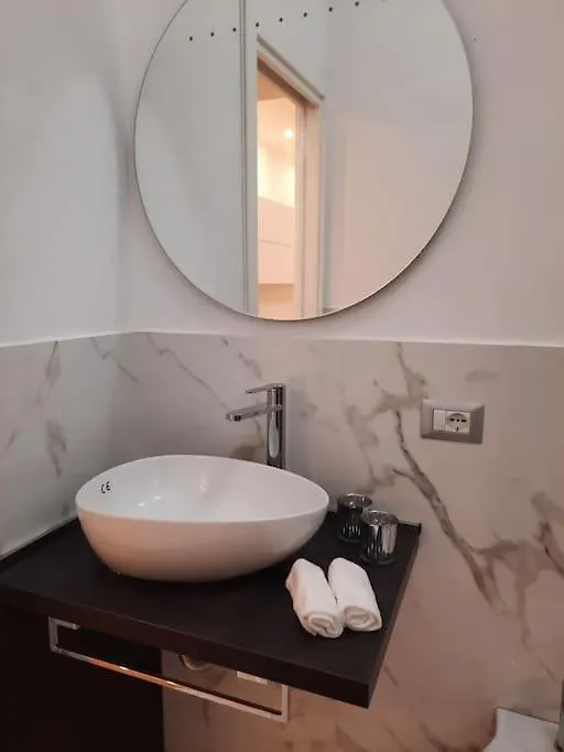 Apartment N&Ghomesweethome Raffaelloelegante Appartamento Ideale Casa Vacanze Affari Milan